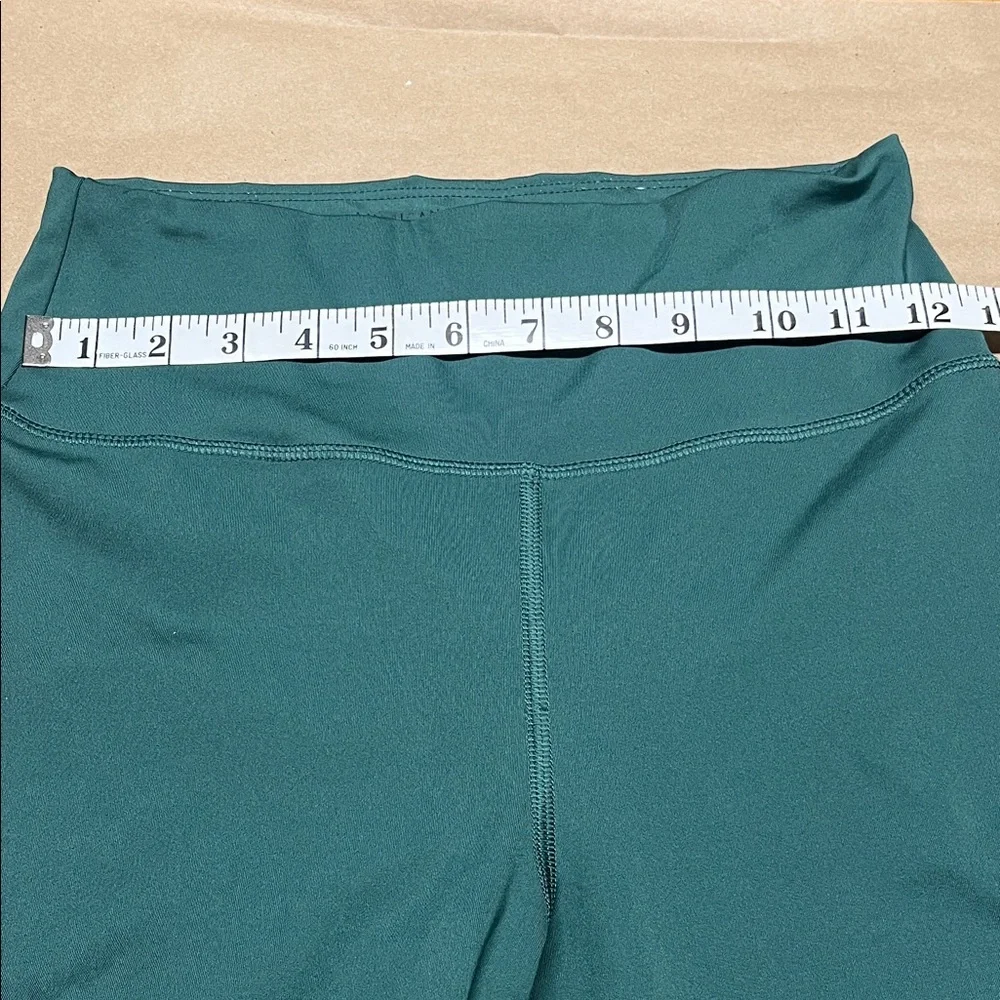 American Eagle 7/8 length Lightweight Everything Leggings Medium - Picture 3 of 6